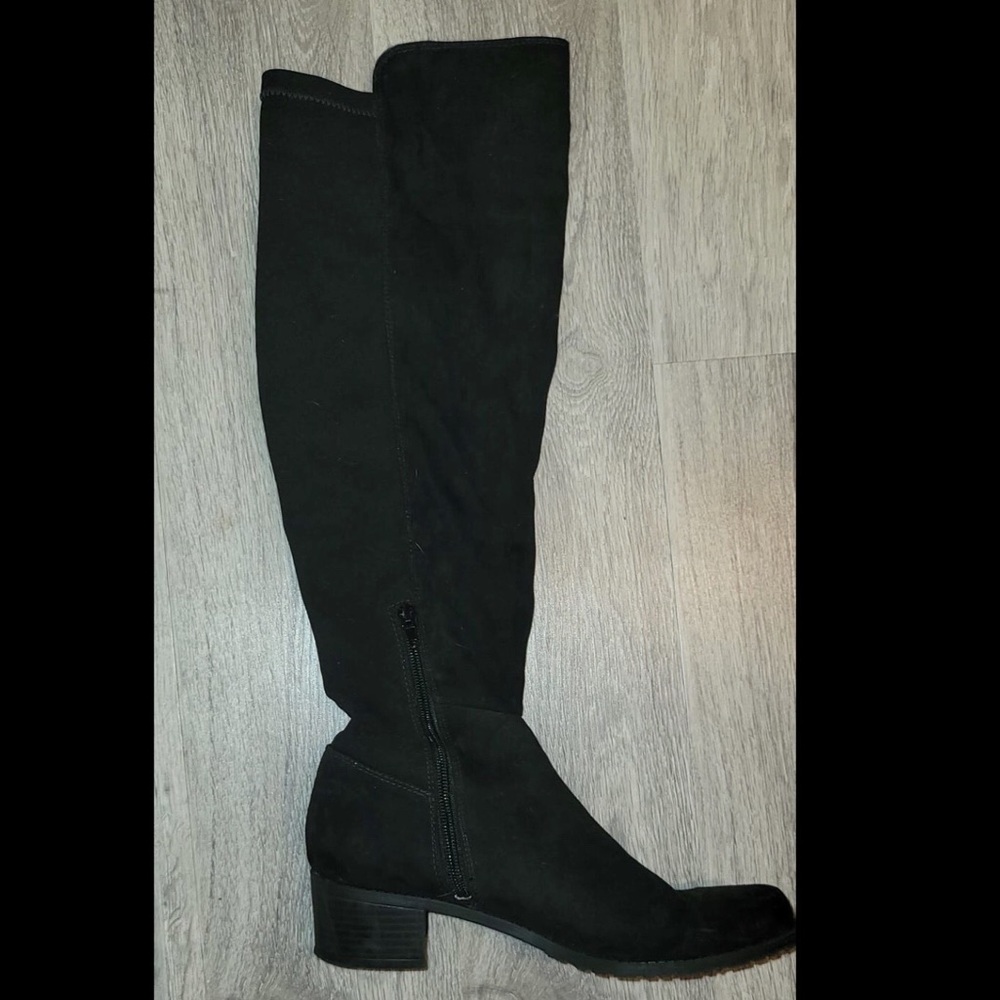 Cute black winter boots 👢